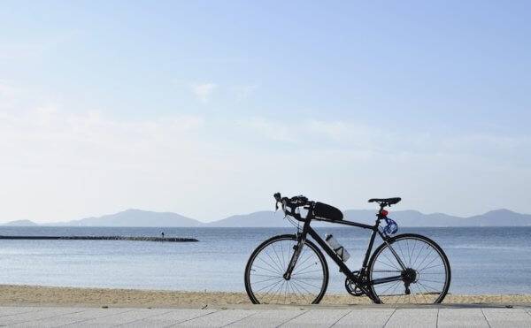 砂浜に自転車
